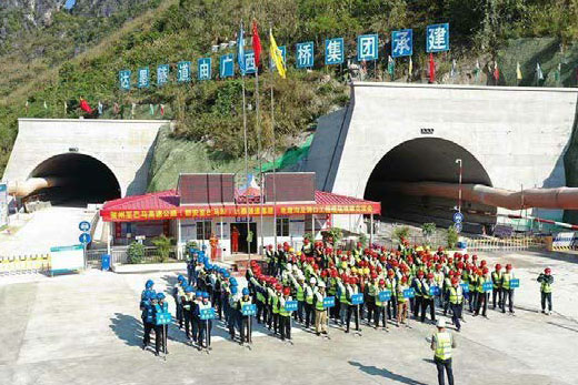 叉車工業(yè)實(shí)心輪胎安裝注意事項(xiàng)